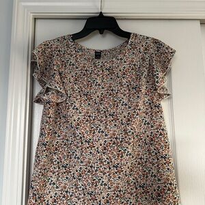 Small Floral Ruffle Sleeve Top
